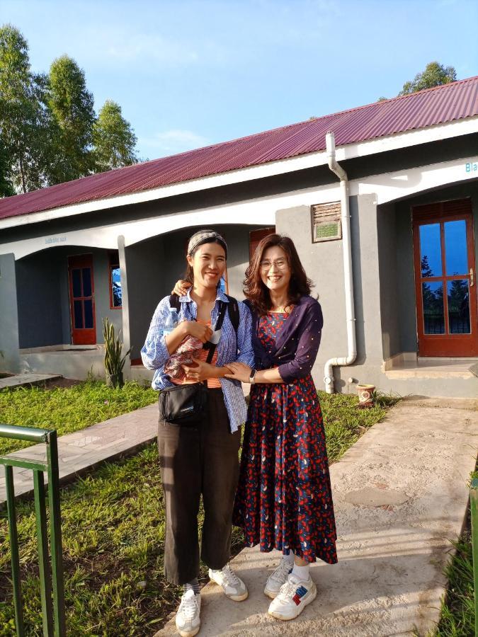 Pross Residence Masindi Kültér fotó